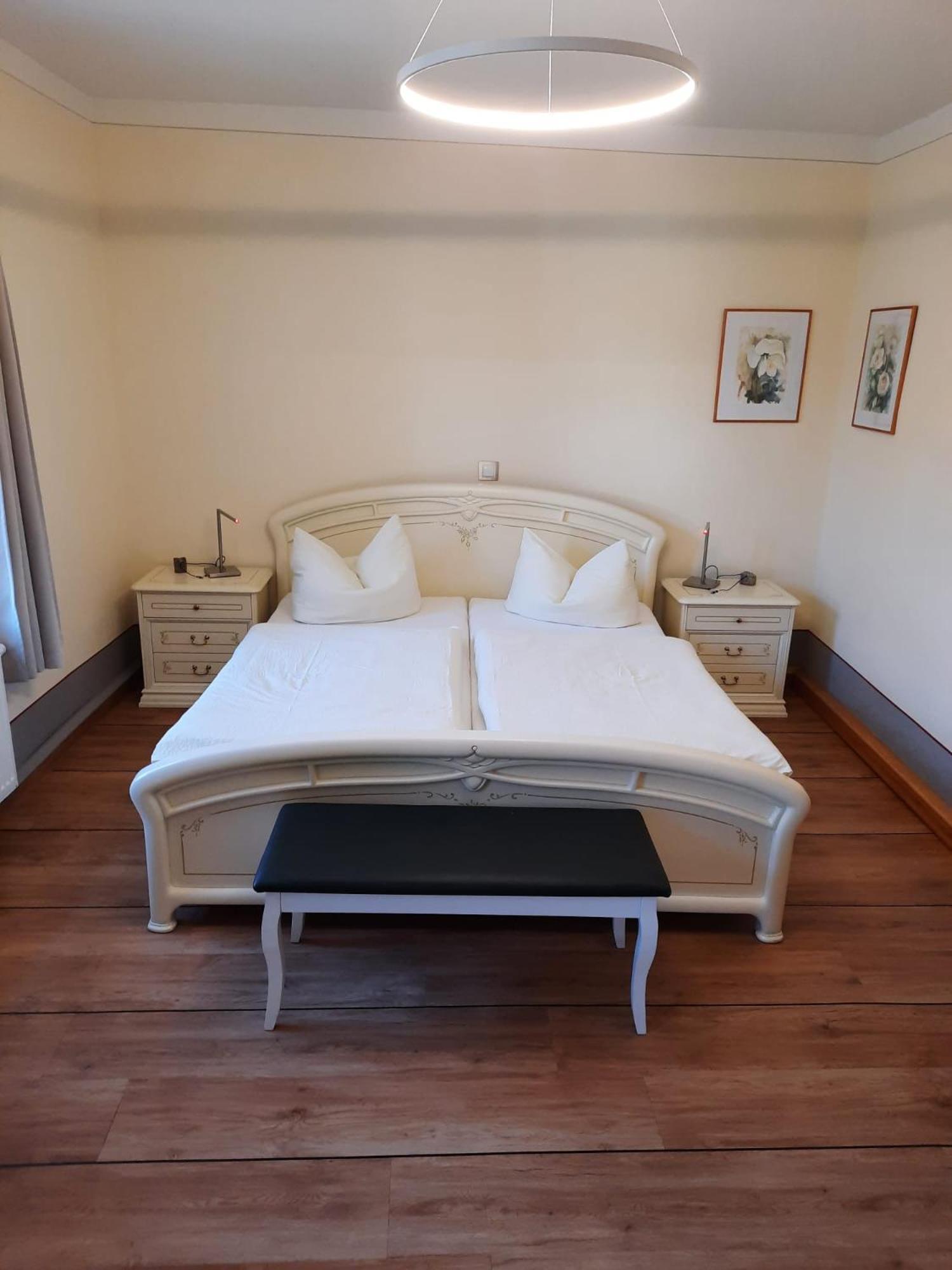 Hotel Zum Kloetzelmoench กอร์ลิตซ์ ภายนอก รูปภาพ